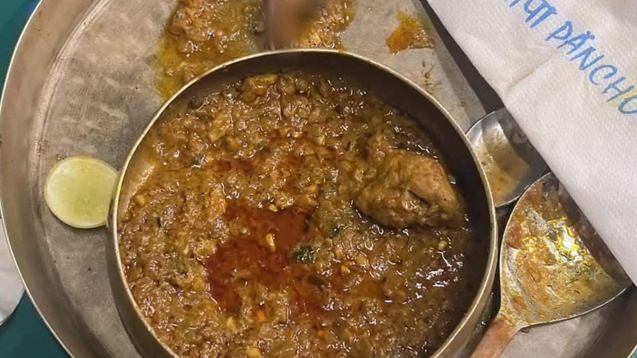 मुंबई: रेस्टोरेंट में खाने के लिए मंगाई चिकन करी, मिला मरा हुआ चूहा; मैनेजर सहित 3 पर FIR