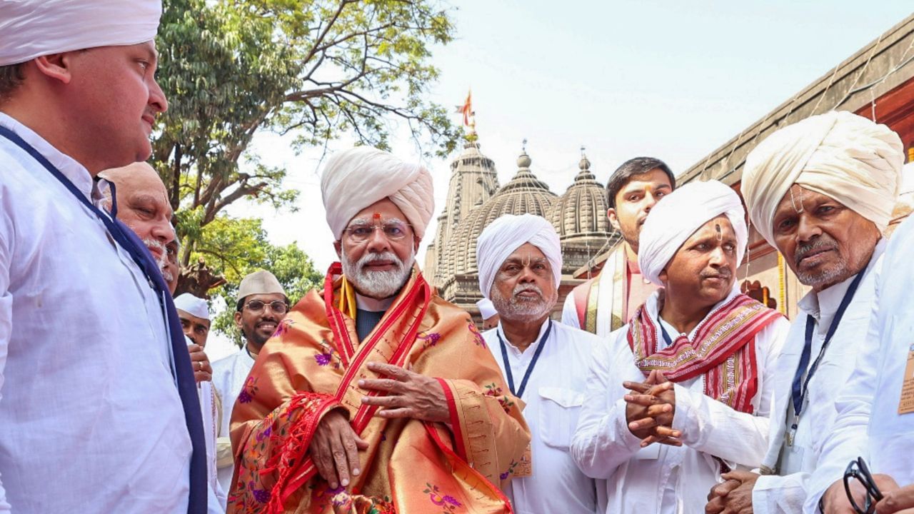 पीएम के कालाराम मंदिर में पूजा-अर्चना से क्यों हैं परेशान उद्धव?